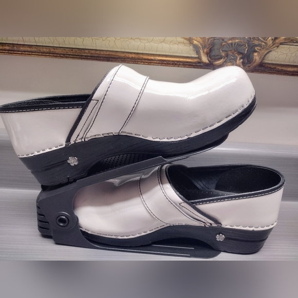 Koi by Sanita Clogs Work Comfort Slip-on Shoes White Patent Leather Size 42/10 - Picture 5 of 14